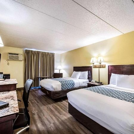 Econo Lodge Mayo Clinic Area Рочестер Экстерьер фото