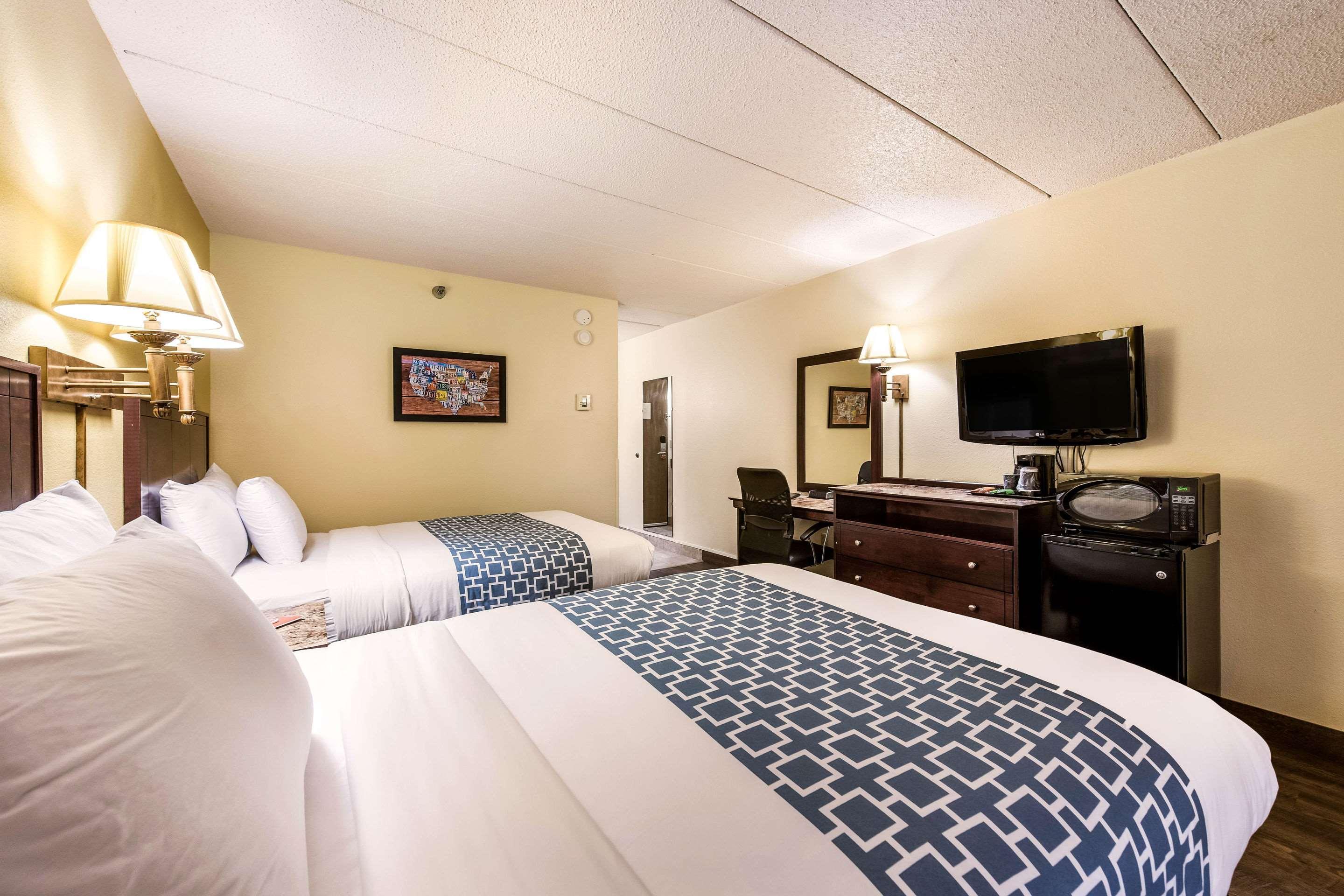 Econo Lodge Mayo Clinic Area Рочестер Экстерьер фото