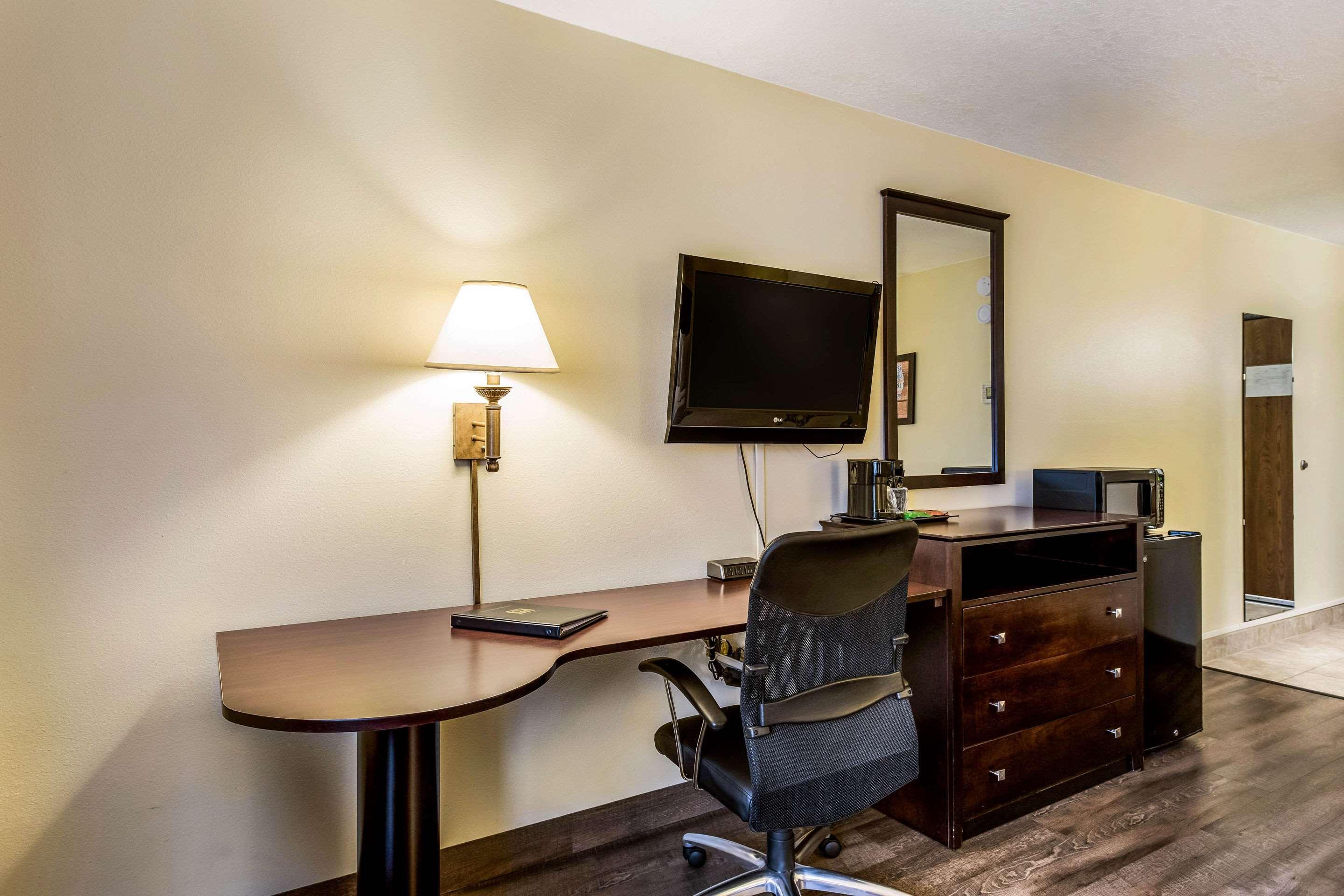 Econo Lodge Mayo Clinic Area Рочестер Экстерьер фото