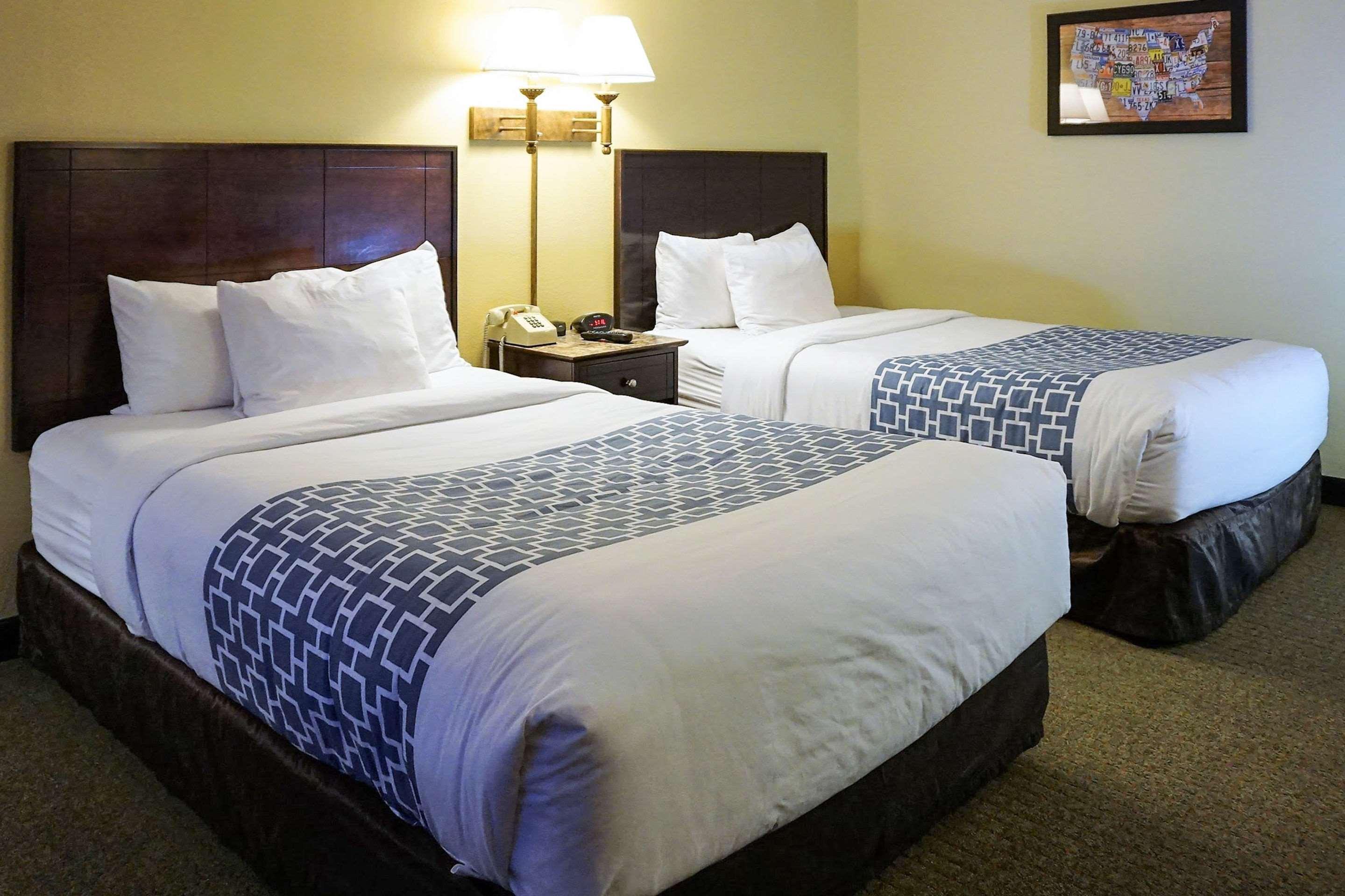 Econo Lodge Mayo Clinic Area Рочестер Экстерьер фото