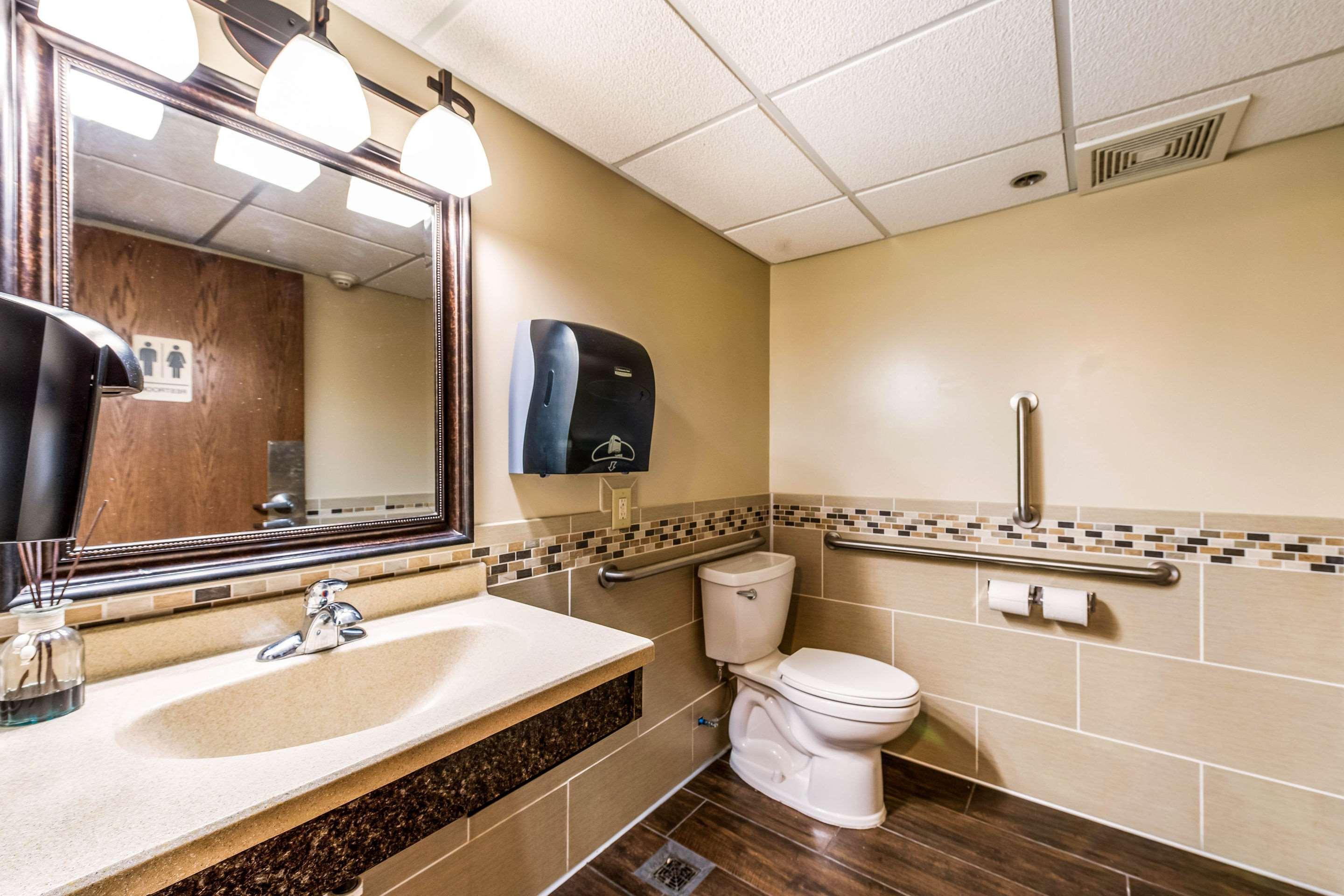 Econo Lodge Mayo Clinic Area Рочестер Экстерьер фото