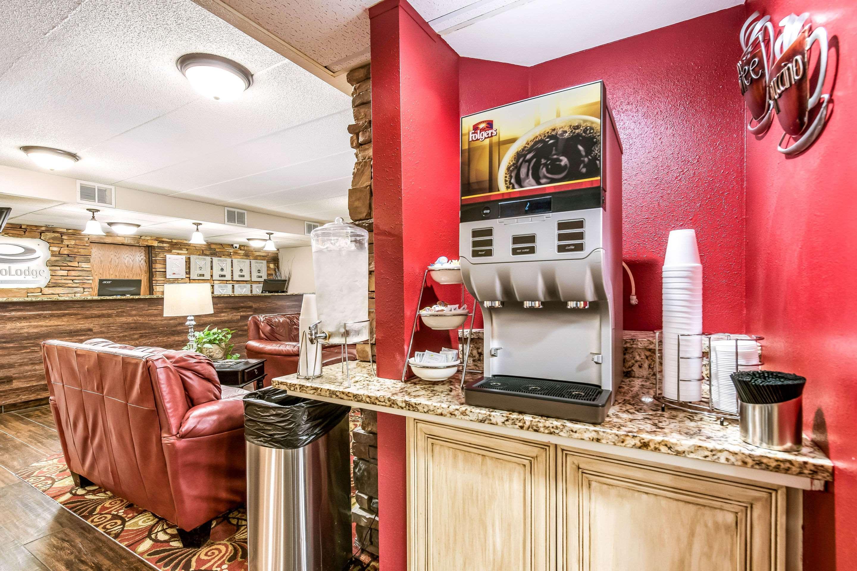 Econo Lodge Mayo Clinic Area Рочестер Экстерьер фото
