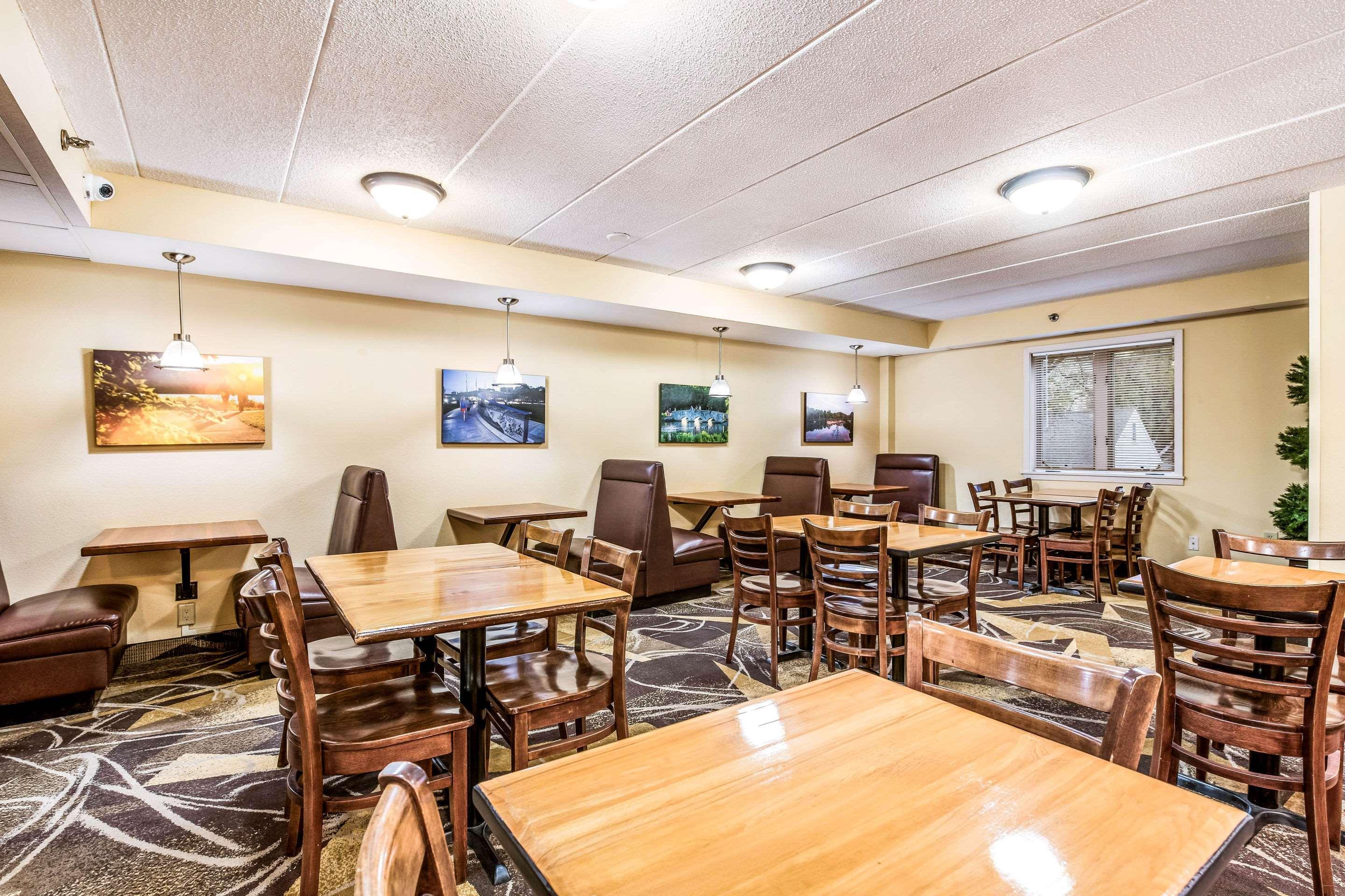 Econo Lodge Mayo Clinic Area Рочестер Экстерьер фото