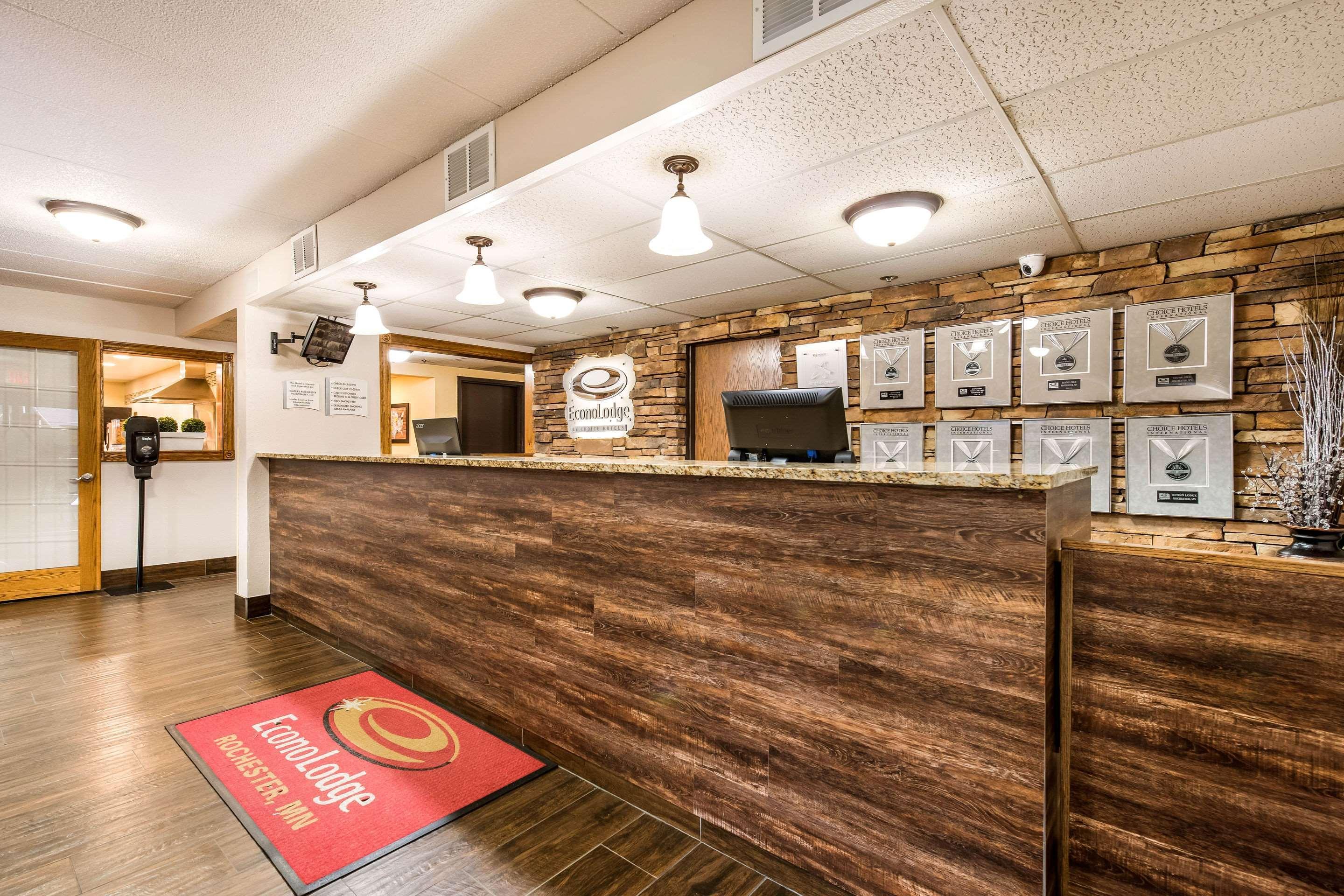 Econo Lodge Mayo Clinic Area Рочестер Экстерьер фото