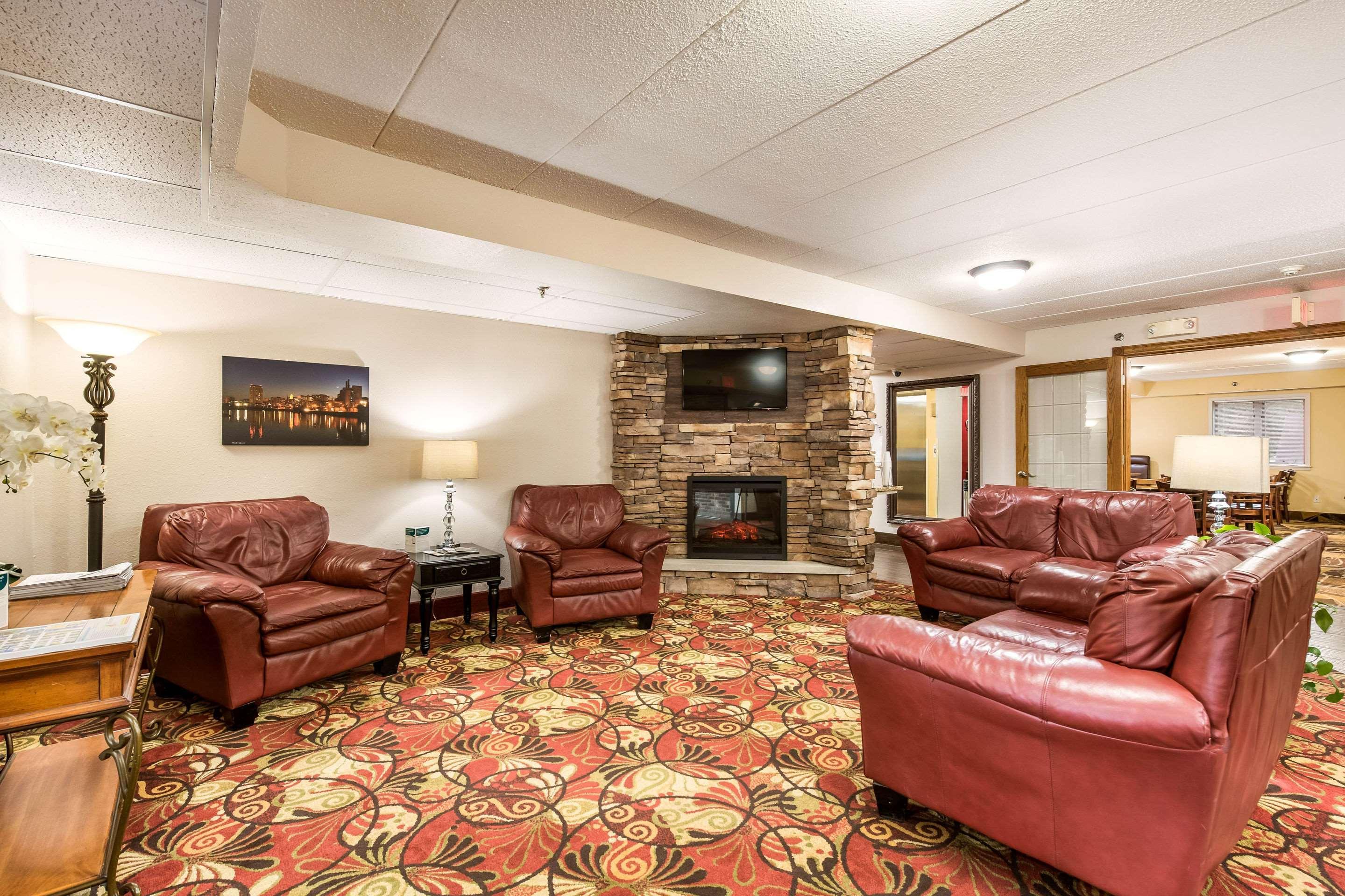 Econo Lodge Mayo Clinic Area Рочестер Экстерьер фото