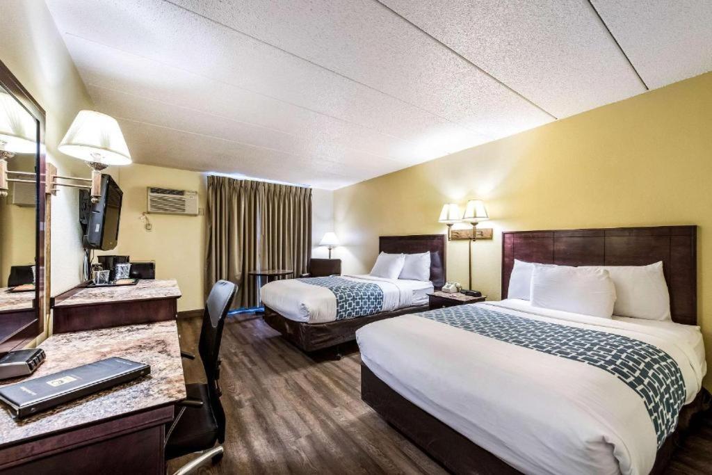 Econo Lodge Mayo Clinic Area Рочестер Экстерьер фото