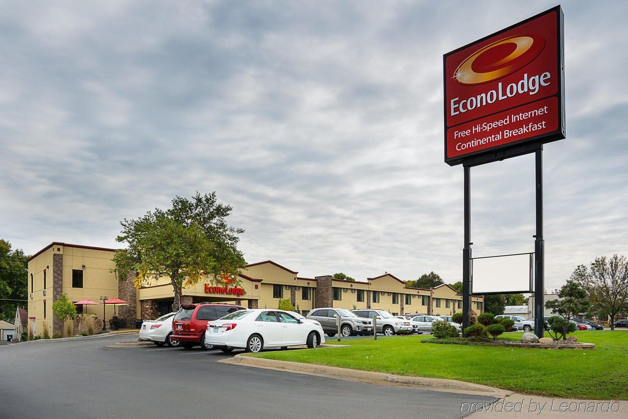 Econo Lodge Mayo Clinic Area Рочестер Экстерьер фото