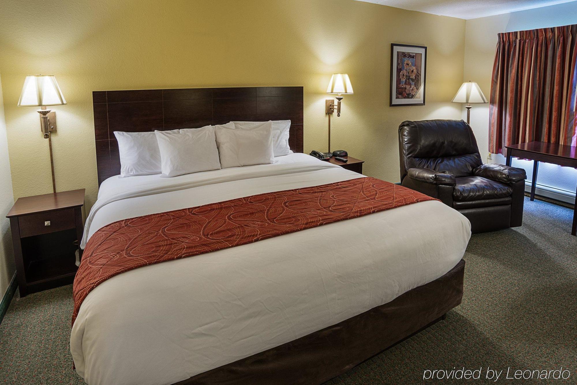 Econo Lodge Mayo Clinic Area Рочестер Экстерьер фото