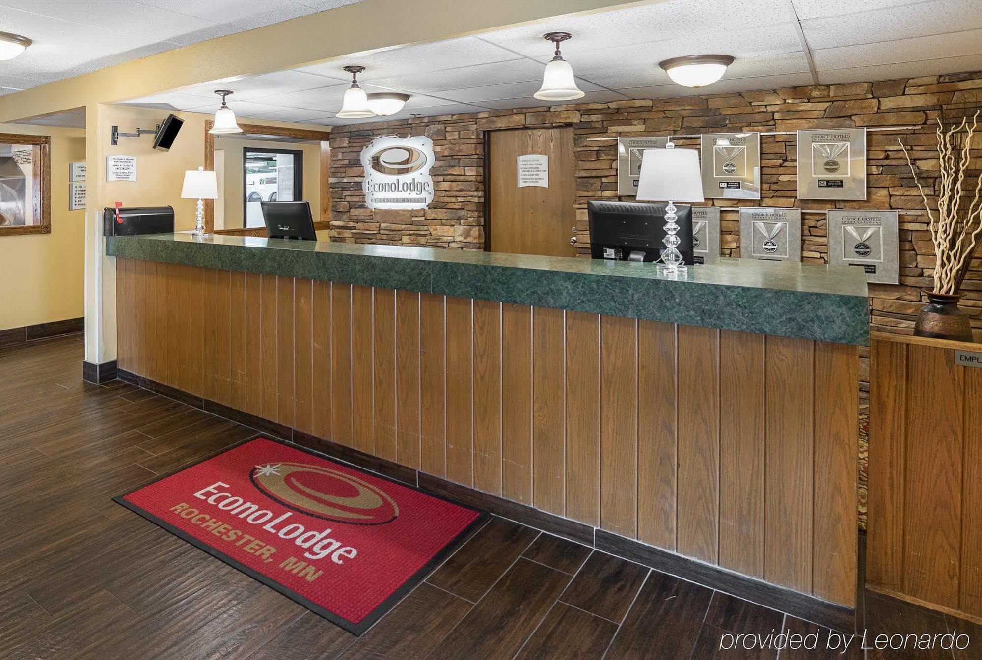 Econo Lodge Mayo Clinic Area Рочестер Экстерьер фото
