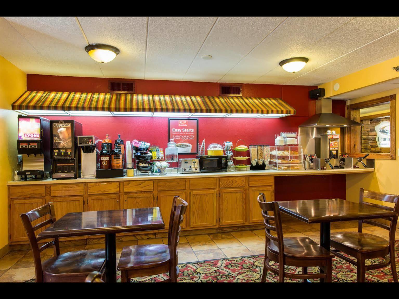 Econo Lodge Mayo Clinic Area Рочестер Экстерьер фото